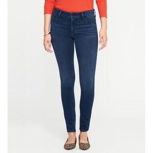 EUC Old Navy Rockstar Built In Sculpt Jeans